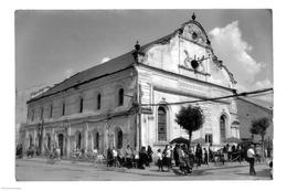 Die grosse Synagoge an der Hauptstrasse von Vișeu de Sus, abgerissen in den 70'er Jahren (Historische Aufnahme)