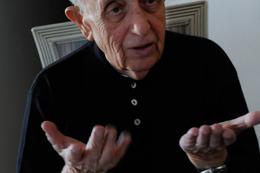David Malik als 81-jährigerin Israel, wo er Migu Schneeberger in mehreren Gesprächen seine Lebensgeschichte erzählte