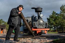 ...wo die Lok händisch gedreht werden kann (Museumsbahn Ventspils)