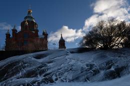 Die orthodoxe Kathedrale von Helsinki an einem eisiger Februarmorgen