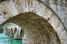 Višegrad: Die berühmte, von den Osmanen gebaute Brücke über die Drina