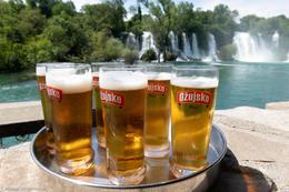 An den Wasserfällen von Kravica...